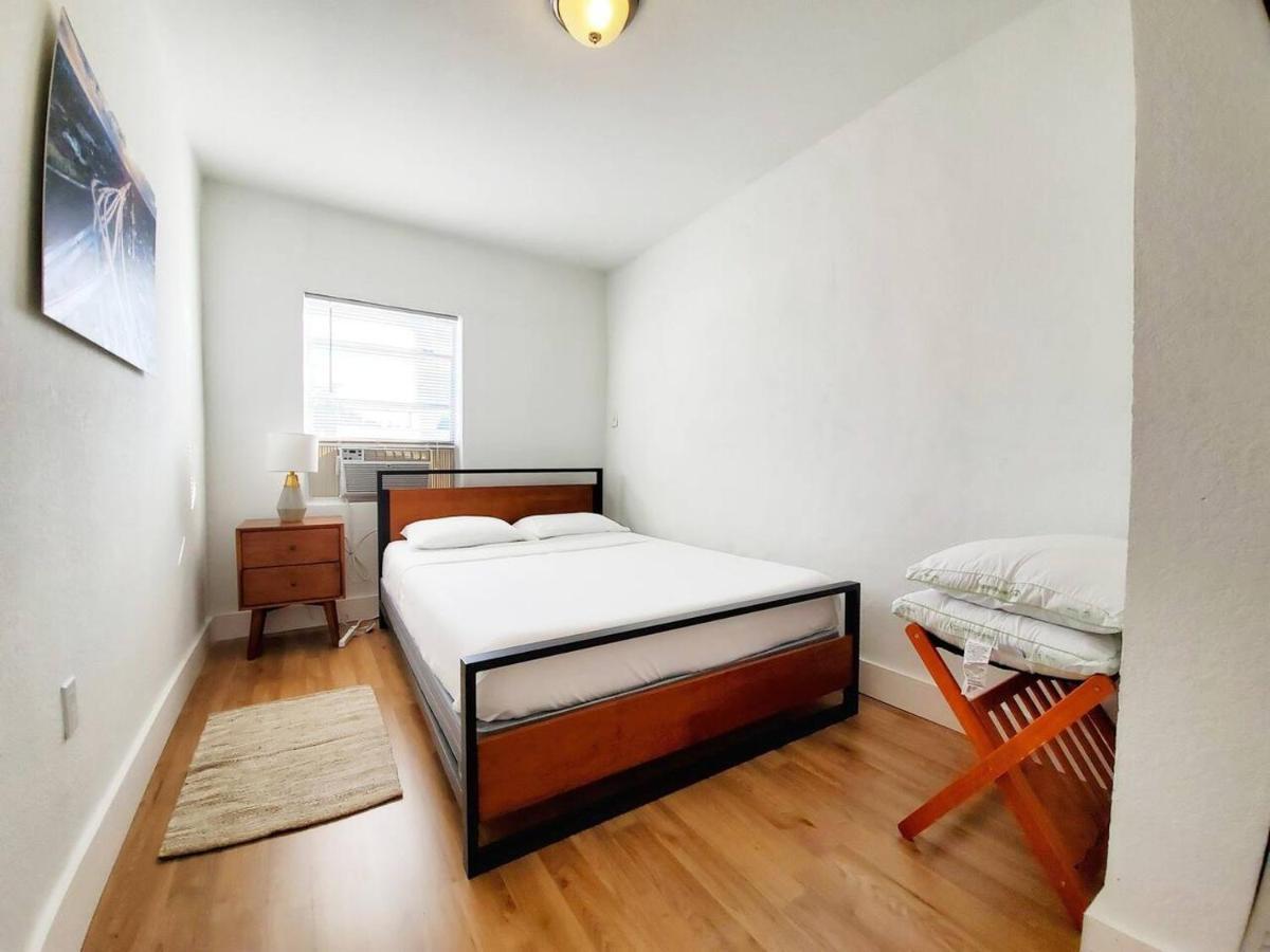 Sunny Apt Near Wynwood, Midtown & Design District Miami