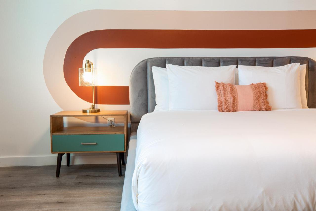 Selina Gold Dust Hotel