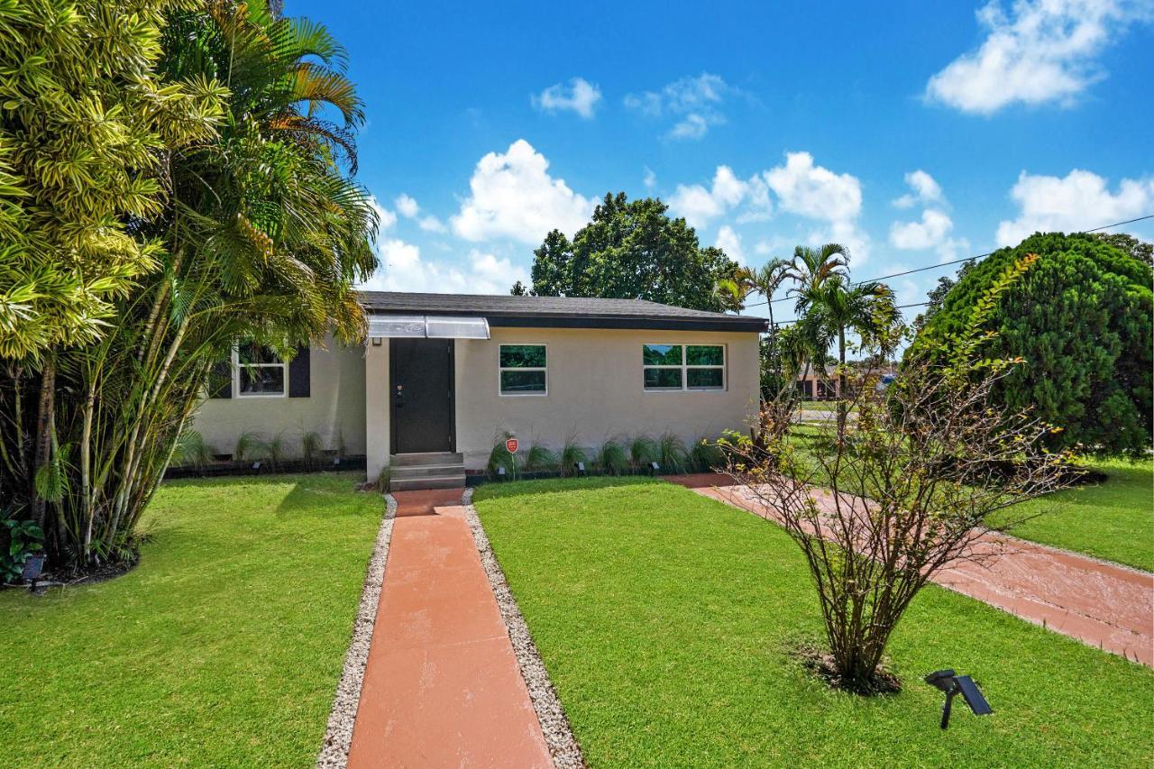 Luxury Chill Close To: South Beach/airport/wynwood/design District/4 Free Gated Parking Ferienhaus *