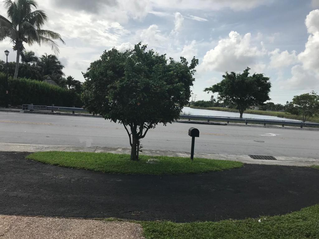 Holiday home 82-10sw 135av Miami