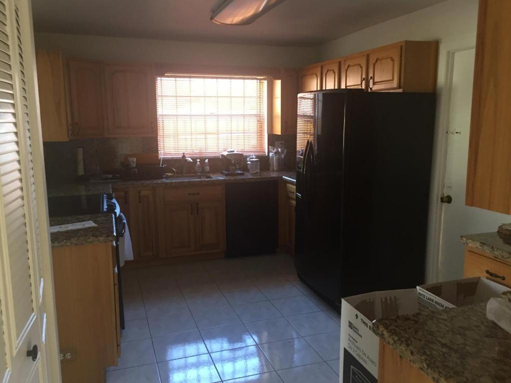 82-10sw 135av * Miami