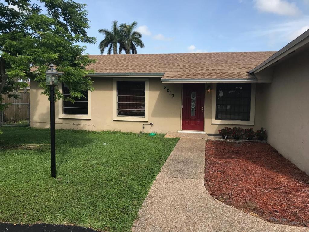 82-10sw 135av * Miami