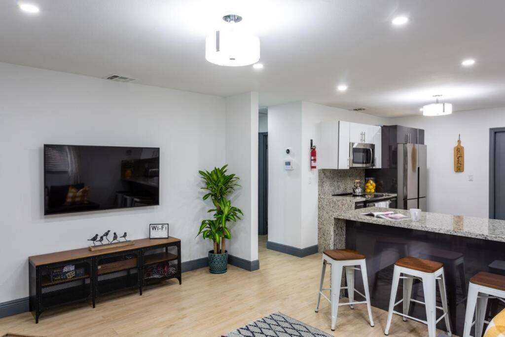Vakantiehuis Casa Madeira @ The Heart Of Design District *