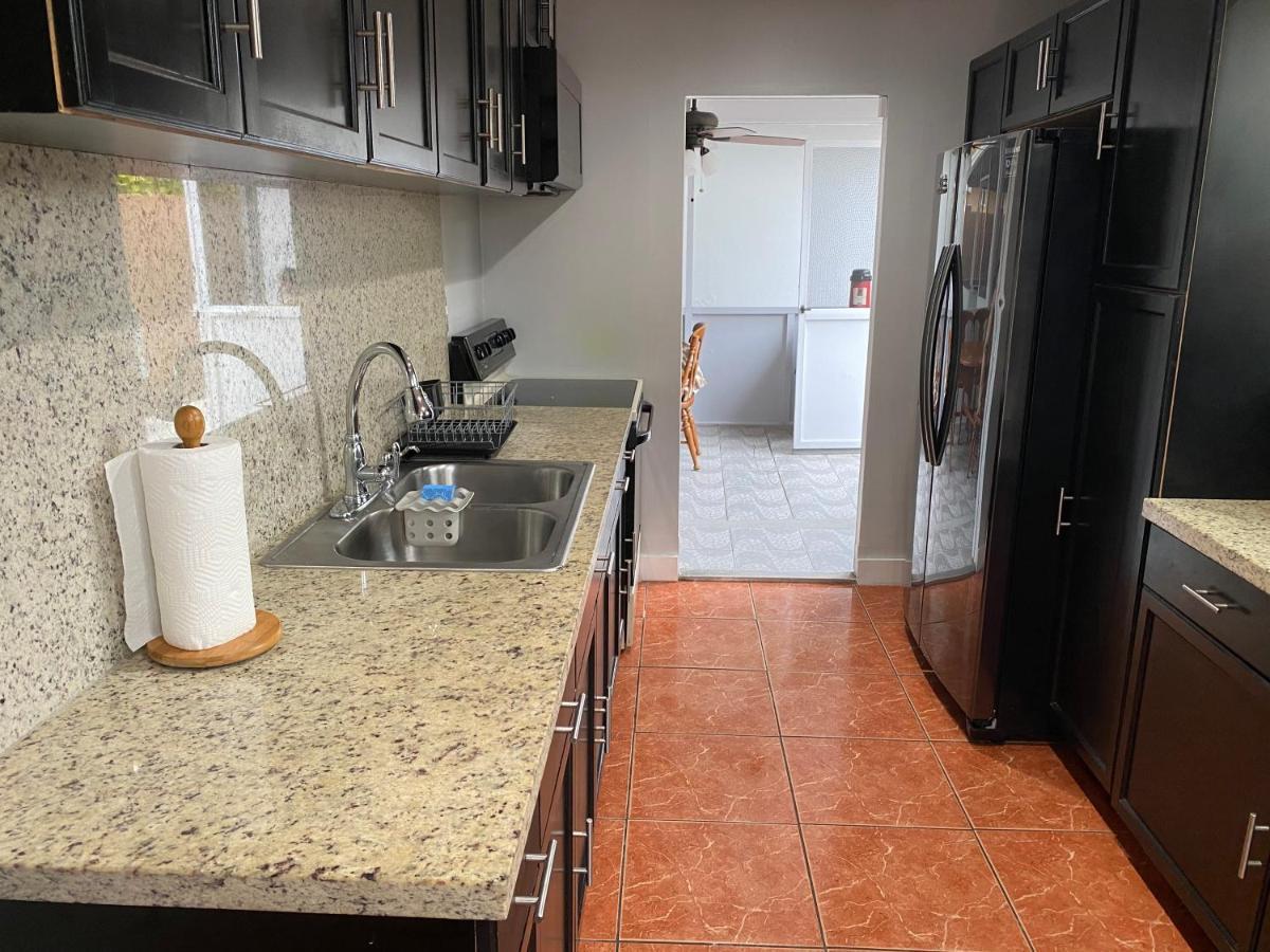 Main House 3 Bed 2 Bath & 1 Bed 1 Bath Ferienhaus Miami