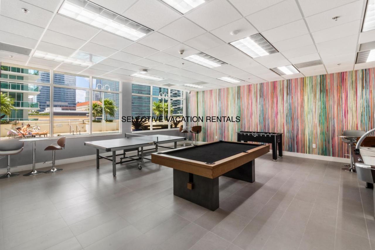 Downtown Brickell Spacious 4 Bedrooms 6 Beds Apartment