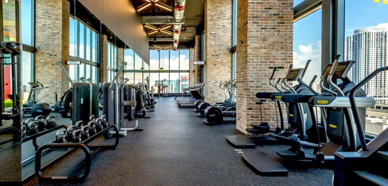 Apartment Experience The Perfect Life!! Centrally Located Luxury Condo! *