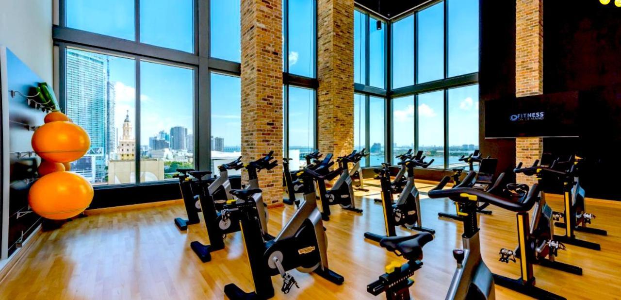 Experience The Perfect Life!! Centrally Located Luxury Condo! Apartment