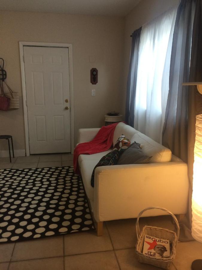 Chic And Comfortable Free Street Parking Appartement Miami