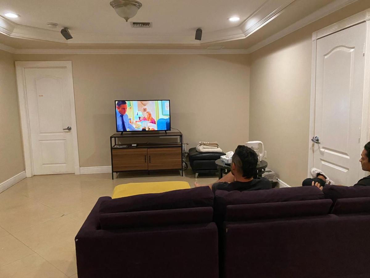 House World Connect * Miami