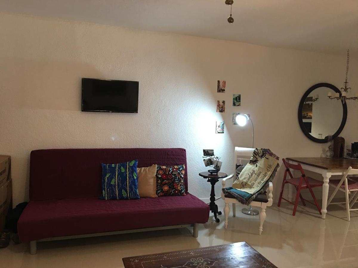 Private Blocks From Coconut Grove Appartement *