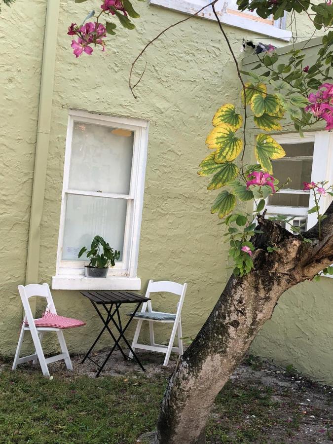 Comfy And Spacious With Free Parking Privatunterkunft Miami