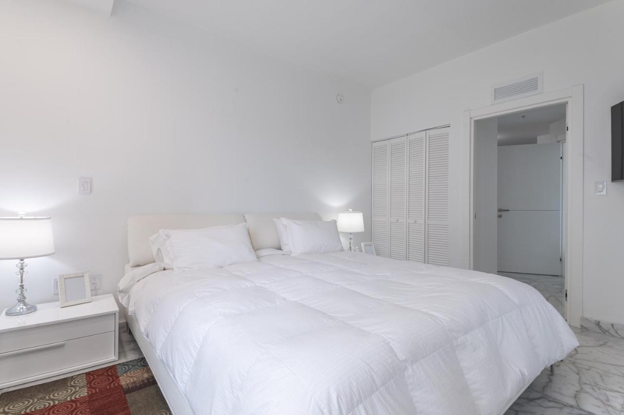 Apartment Free Parking-gorgeous 2 Bedroom Unit-location *