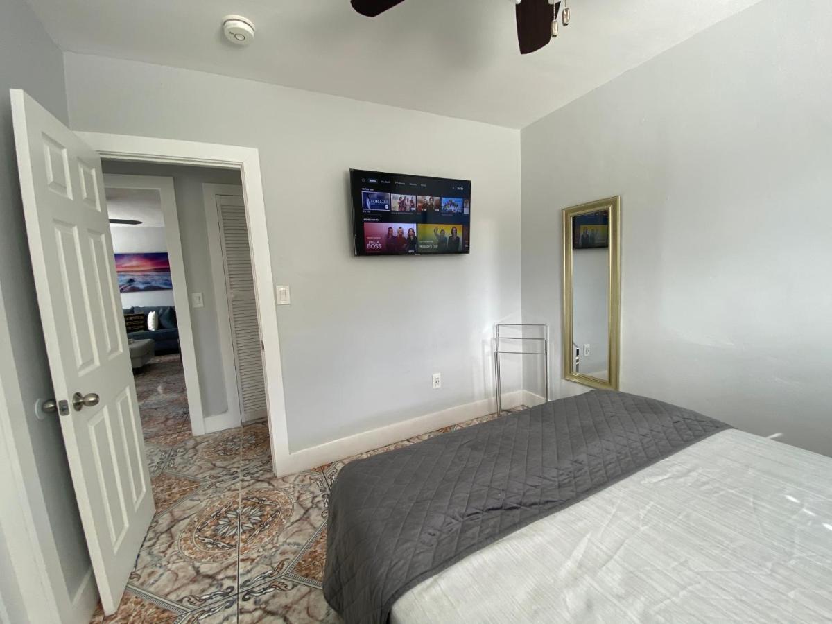 Main House 3 Bed 2 Bath & 1 Bed 1 Bath Ferienhaus Miami