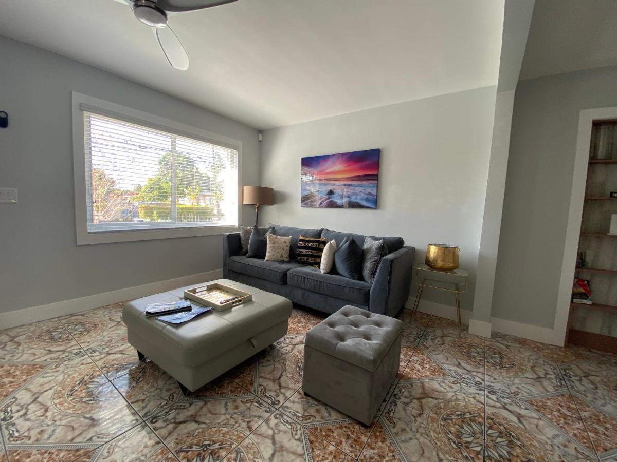 Ferienhaus Main House 3 Bed 2 Bath & 1 Bed 1 Bath