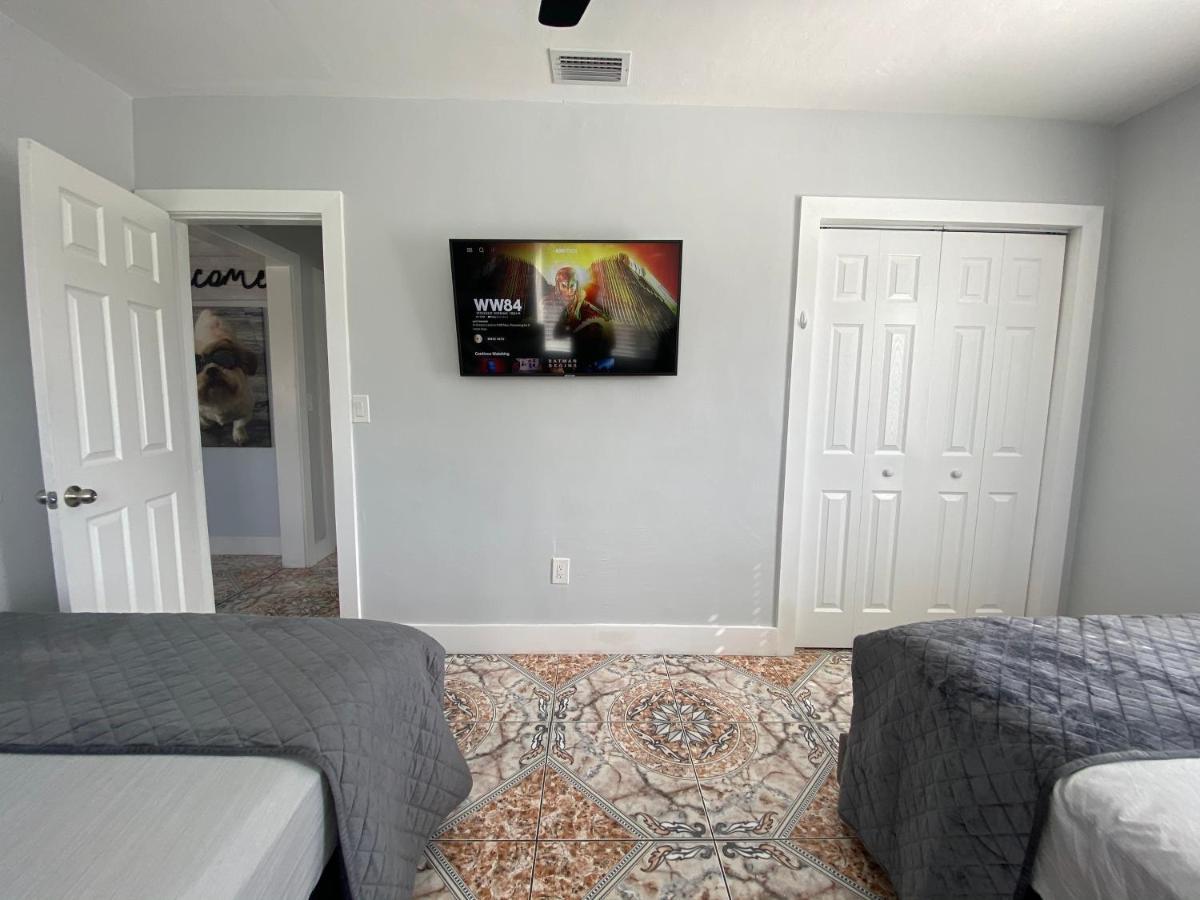 Ferienhaus Main House 3 Bed 2 Bath & 1 Bed 1 Bath *