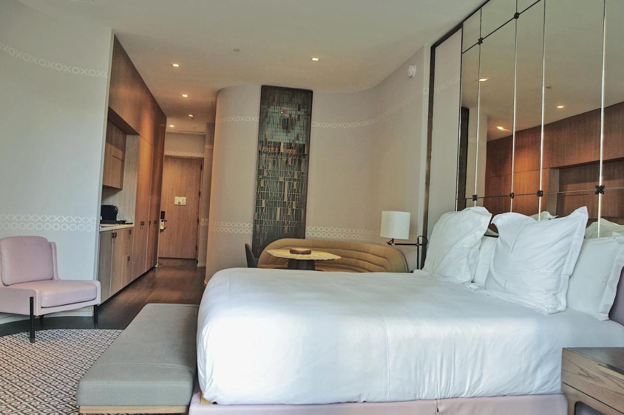 Aluna Lux At Sls Lux Brickell Building Miami