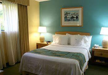 Coconut Grove 3*