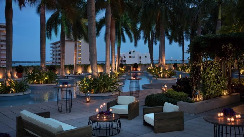 Four Seasons 5* Miami