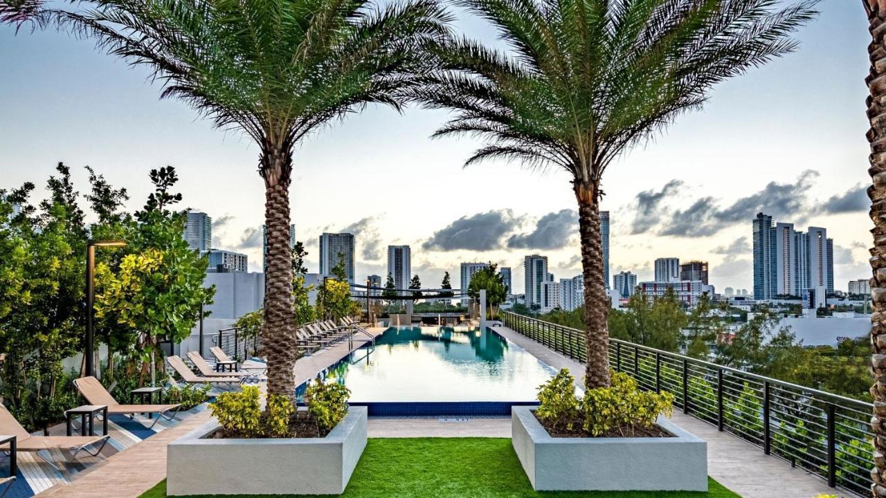 Sentral Studio Apt With Den In Wynwood