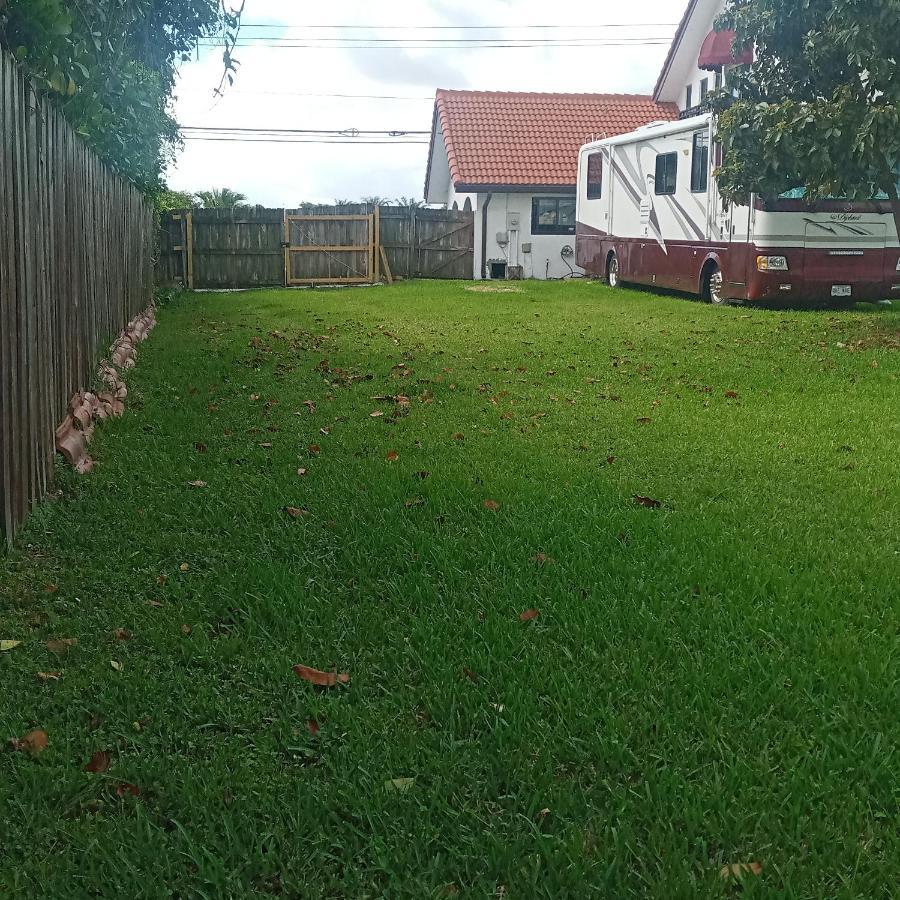 Campsite Remodeled And Comfortable Rv - Free Parking Miami