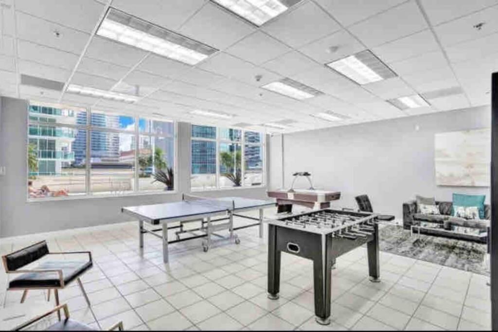Appartement Private Unit With Amenities And Parking *
