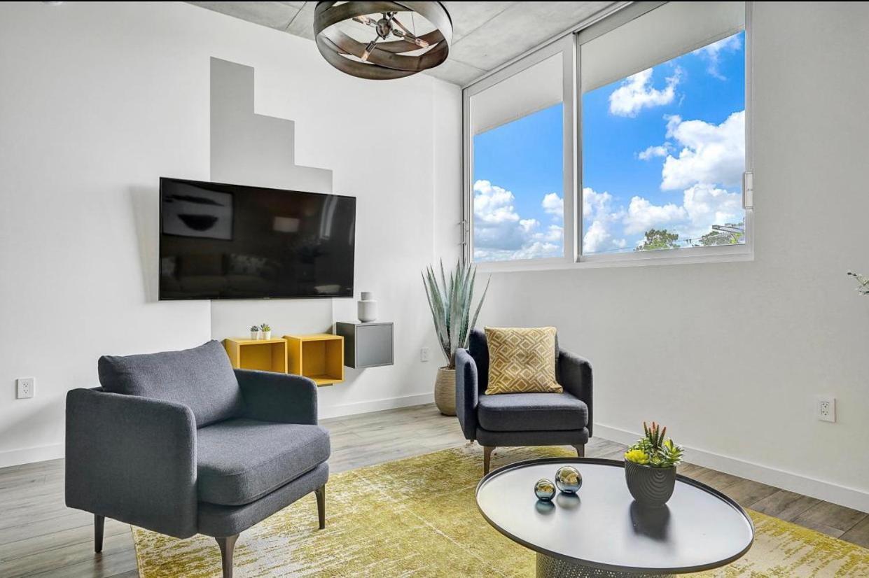Design District Suites *