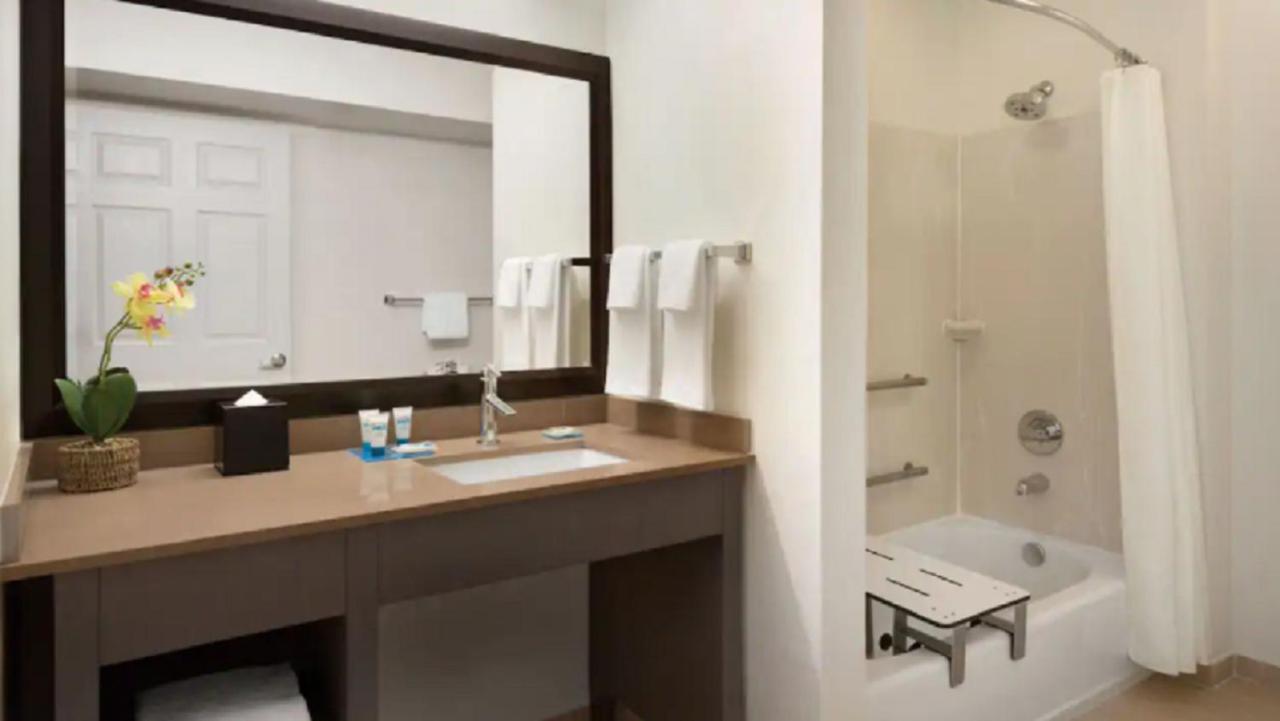 Hyatt House Airport Miami