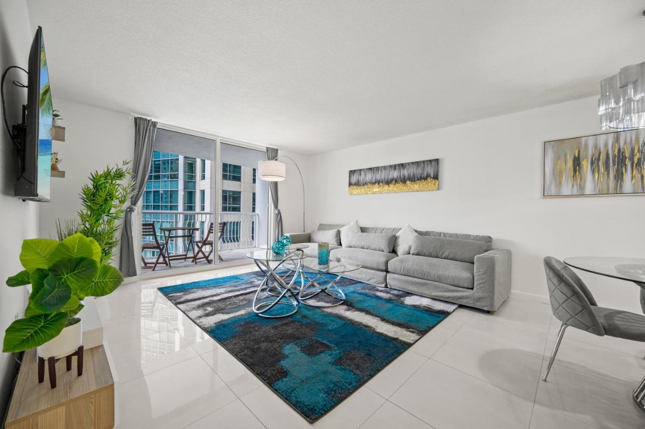 Superb With Parking In Brickell Apartment Miami