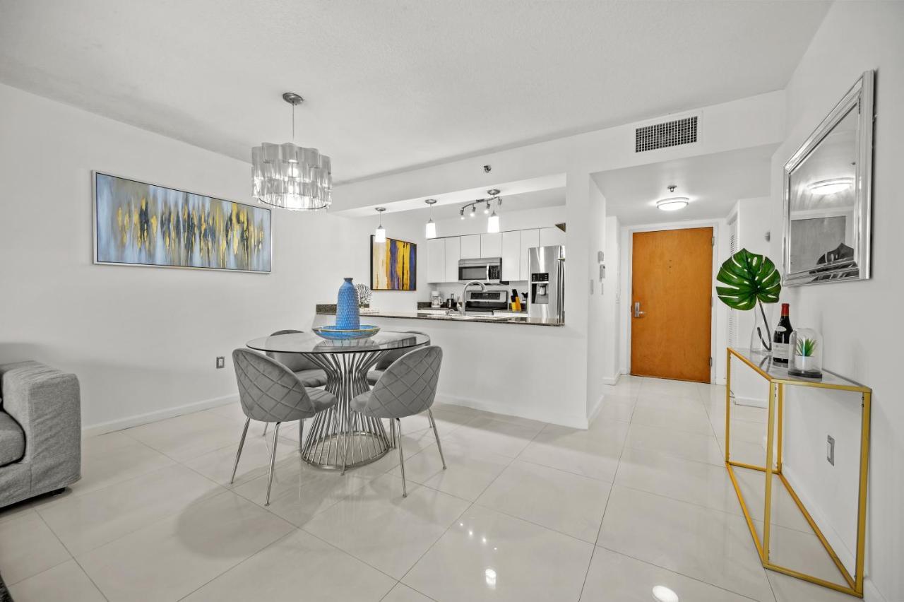 Superb With Parking In Brickell Apartment