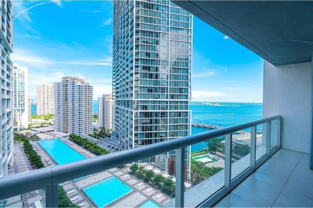 Luxury Waterfront In The Urban Oasis At Icon-brickell Free