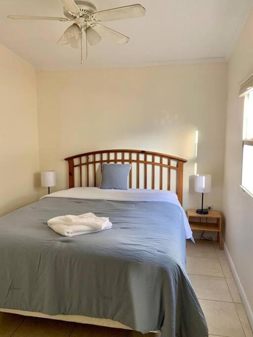 Cozy Private House Near Airport - Free Parking - 01 Ferienhaus *