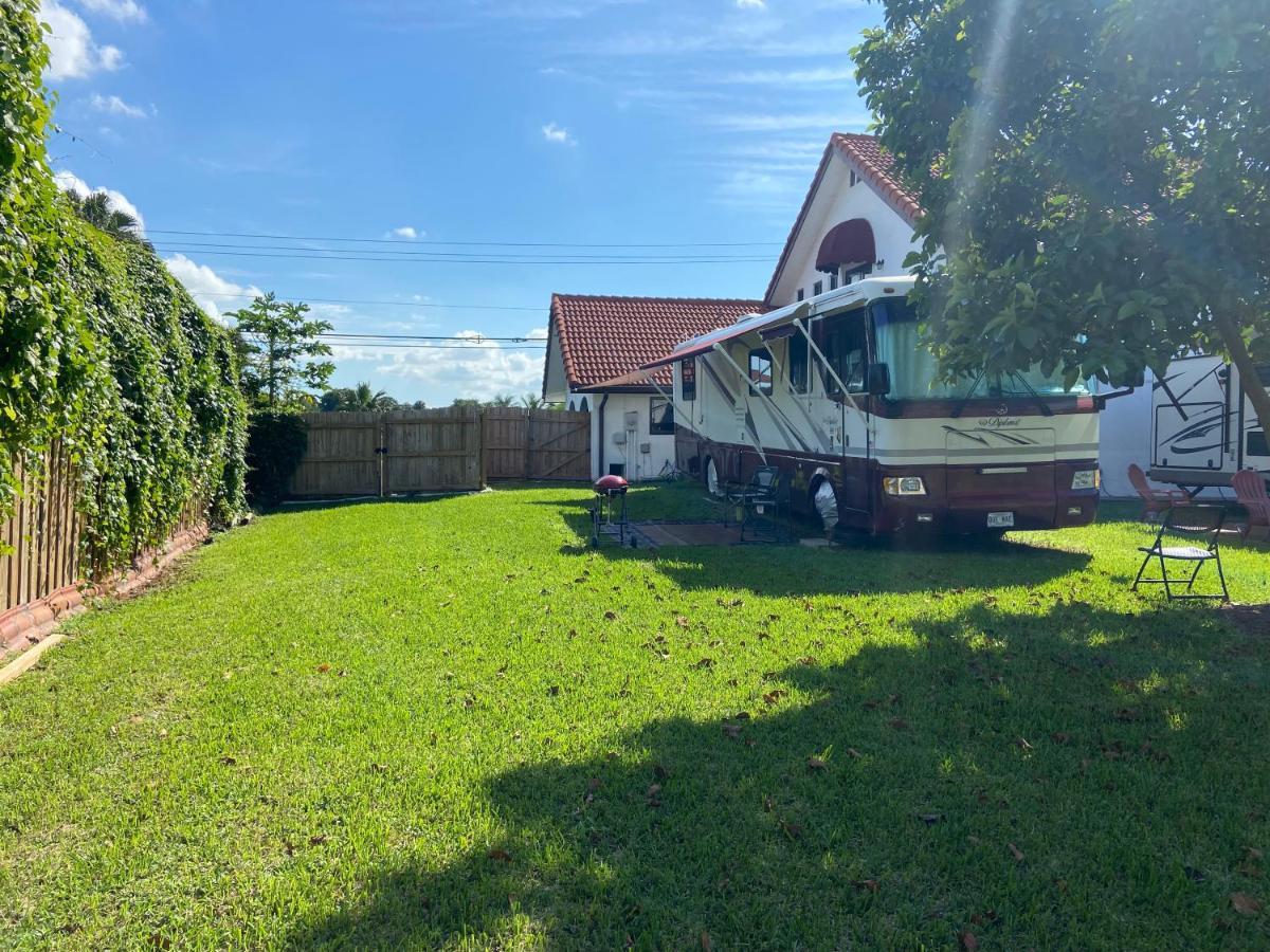 Remodeled And Comfortable Rv - Free Parking Campsite *