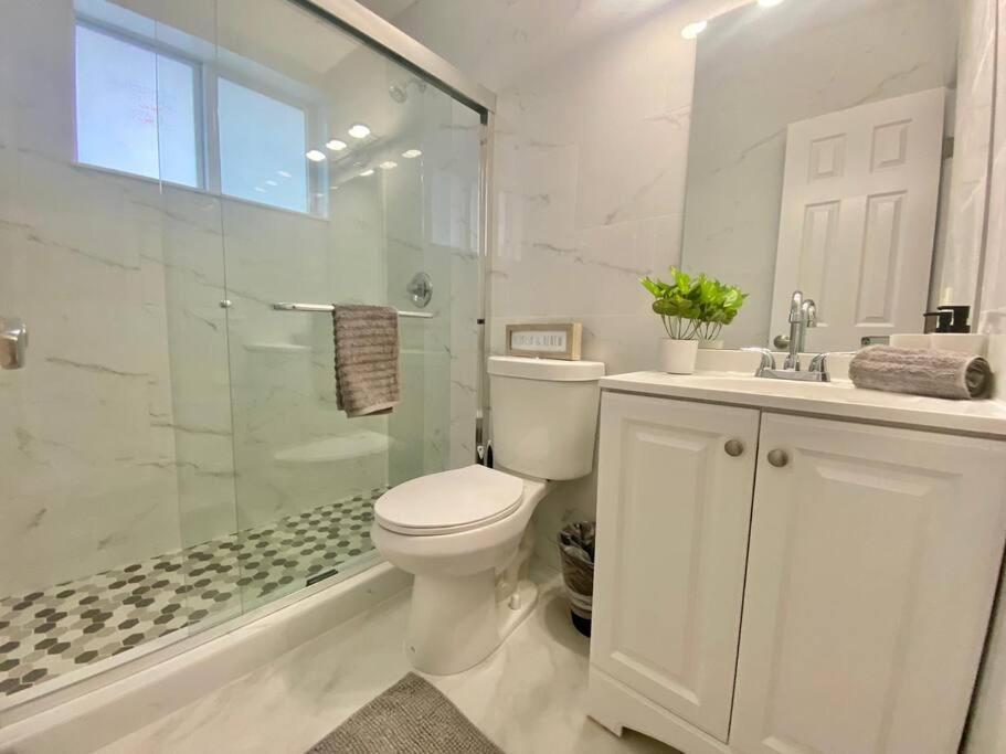 Beautiful & Relax Family House 2/1- Free Parking Holiday home *