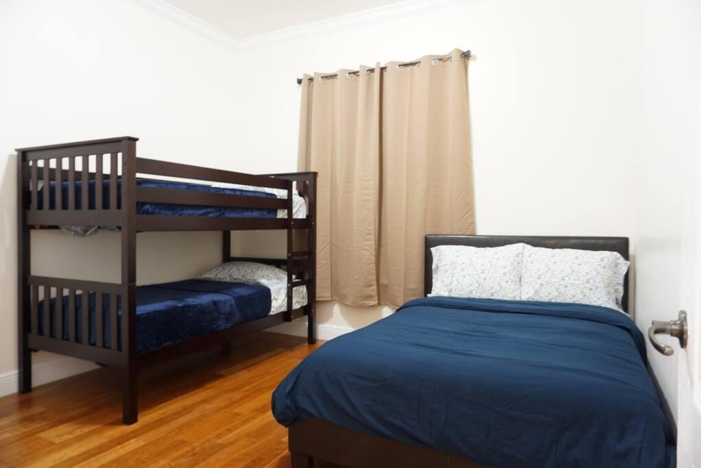 New Luxury Vacation Dream Rental- Sleeps 15! * Miami