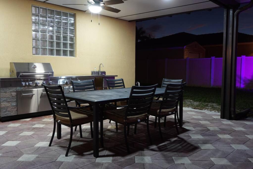 New Luxury Vacation Dream Rental- Sleeps 15! Holiday home *