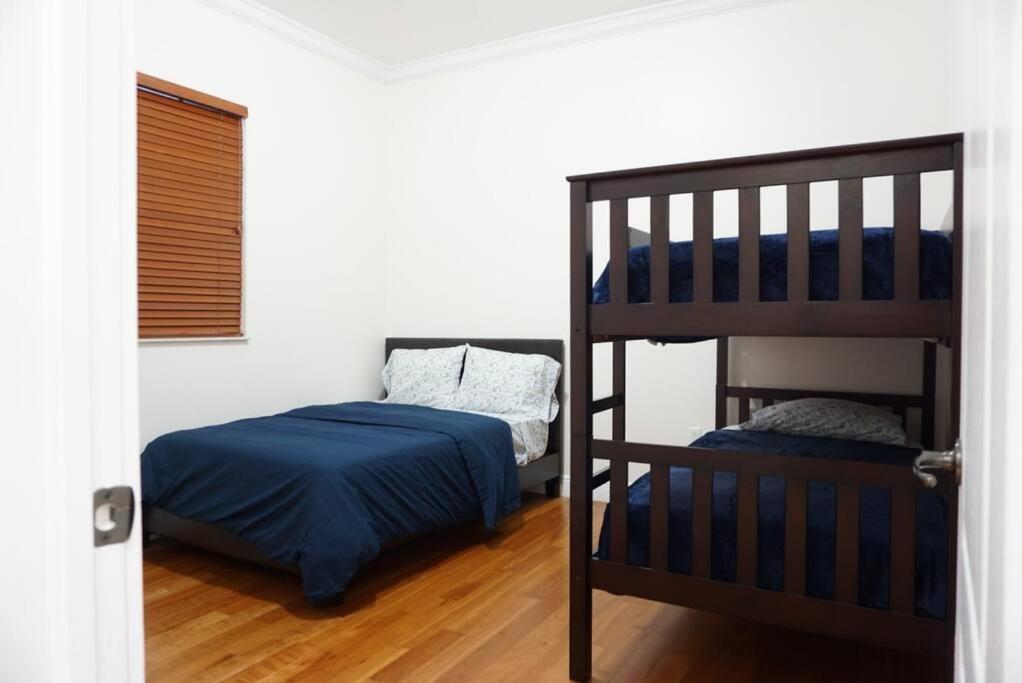 New Luxury Vacation Dream Rental- Sleeps 15! Vakantiehuis Miami