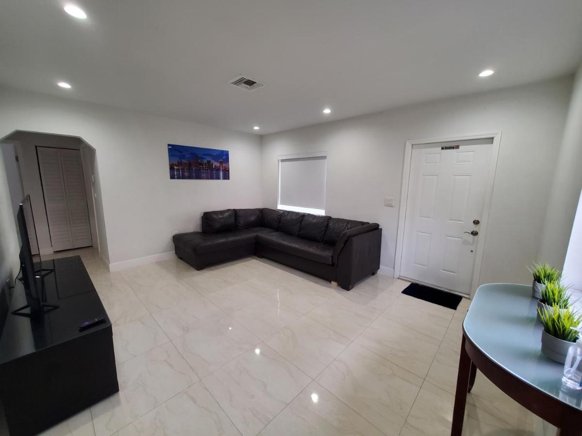 Miami-airport Oasis Vip House Holiday home