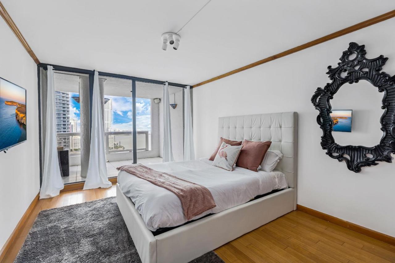 Stunning Balcony Views 3 Bedroom Appartement