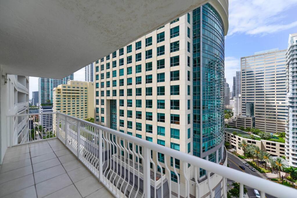 Apartment Exquisite 3bedrooms W Top Amenities Free Parking *