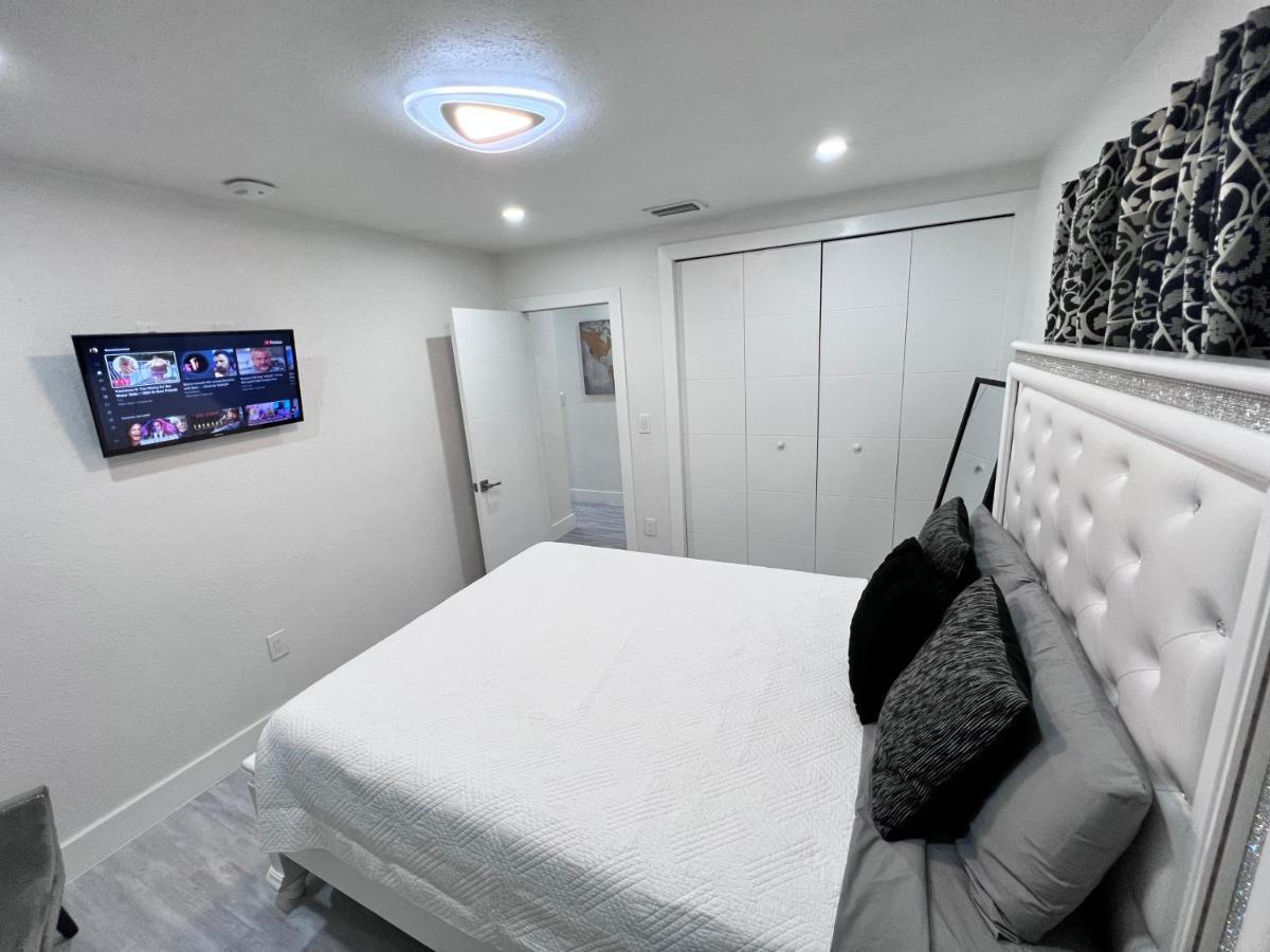 Apartment Stylish 2 Bedrooms By International Airport Miami