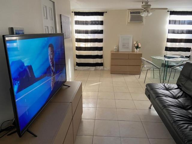 Homestay Private Close To Airport - Free Parking - 01