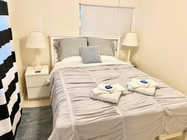 Private Close To Airport - Free Parking - 01 Homestay *