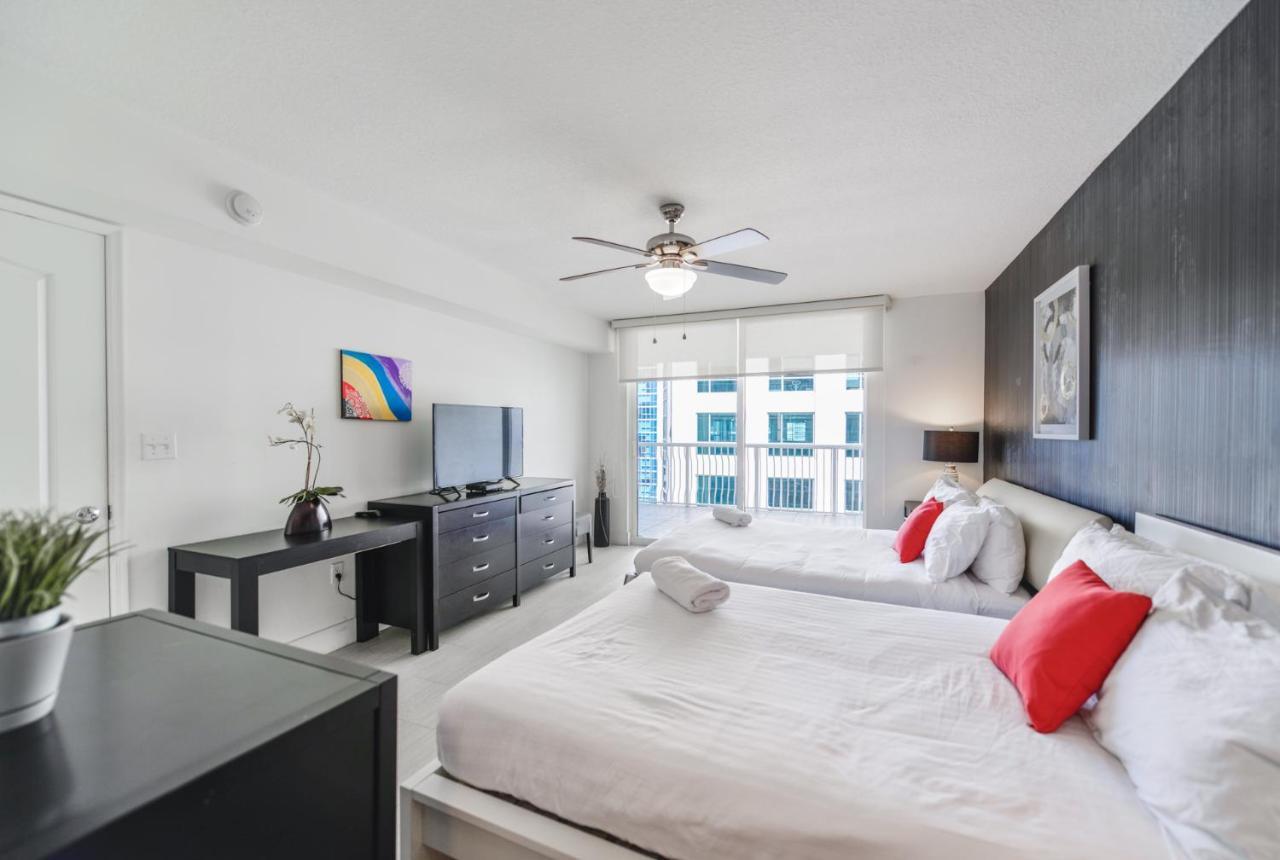 Beautiful In The Heart Of Brickell Apartment *