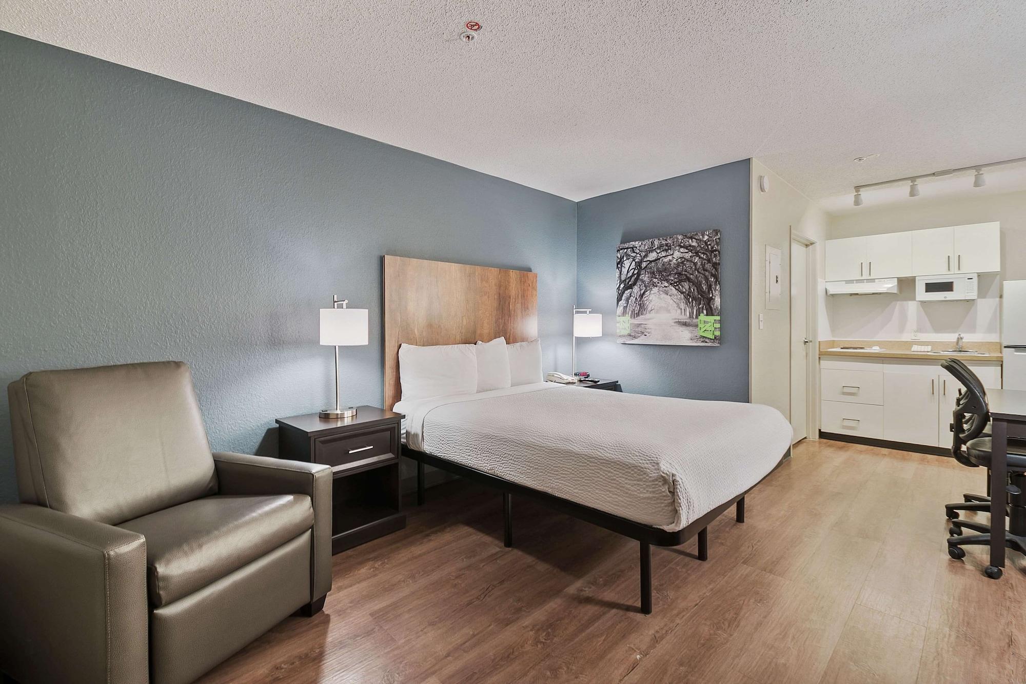 Extended America - - Airport - Blue Lagoon Hotel 2*