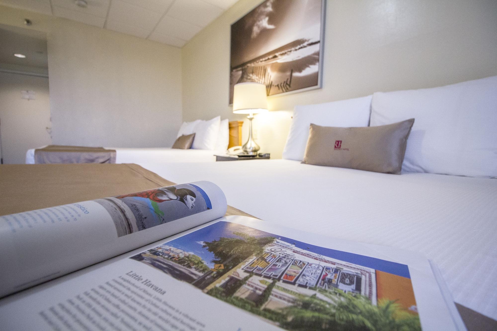 Hotel Regency Airport 3*