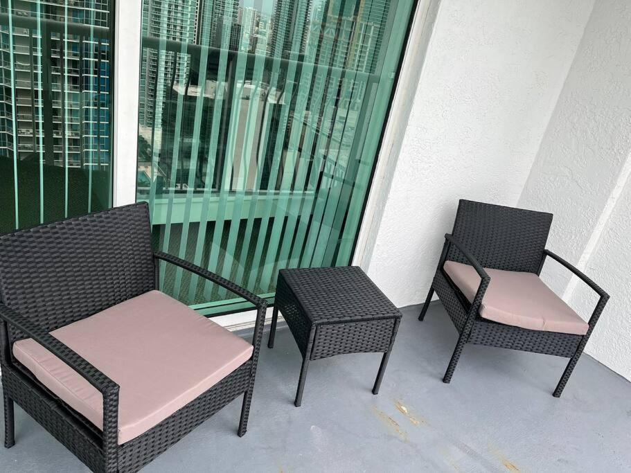 1bd With Free Parking And Amazing View