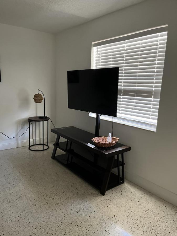 Blue-Max Apartments Apartment Miami