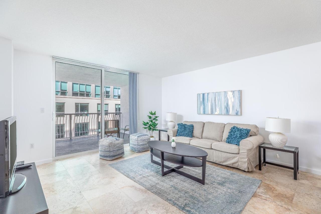 The Club At Brickell Bay