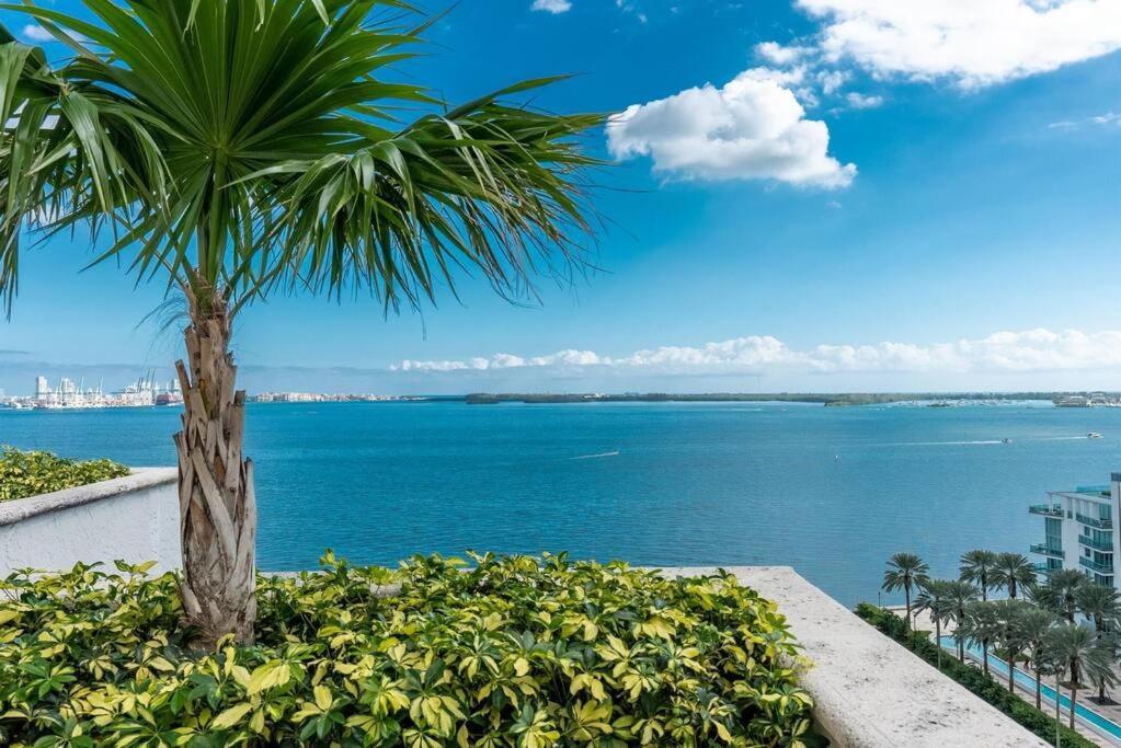 Beautiful 3 Bedroom In Brickell * Miami