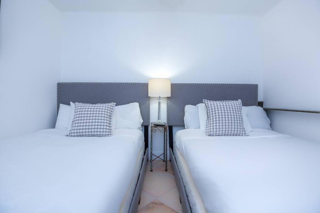 Amazing 2 Bedroom At Brickell, Free Parking *